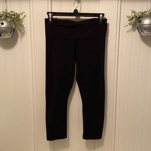 🍋Lululemon Cropped Black Leggings!